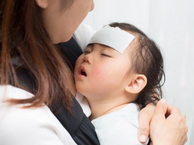 Bất lực vì con ốm vặt triền miên, nhiều bố mẹ hối hận vì không biết tới hoạt chất này sớm!