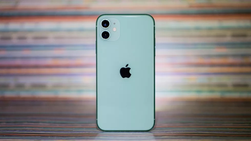 iPhone 11 but as cheap as iPhone X is it worth buying?  - 3