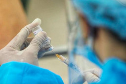 Tin tức trong ngày - Trẻ từ 5 đến dưới 12 tuổi đã mắc COVID-19 chờ bao lâu để được tiêm vắc xin?