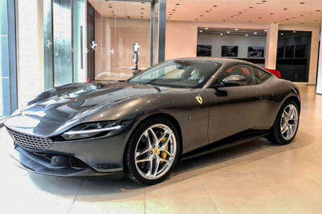 Siêu xe Ferrari Roma chính hãng đầu tiên về Việt Nam