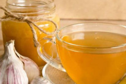 Sức khỏe đời sống - Cách làm trà gừng tỏi nghệ tăng cường miễn dịch