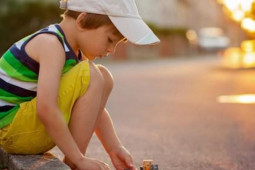 Giáo dục - du học - 9 sai lầm kinh điển khi nuôi dạy con trai nhiều bố mẹ mắc phải khiến con dồn nén nhiều cảm xúc tiêu cực, hủy hoại tương lai đứa trẻ