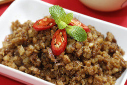 Ẩm thực - Thịt lợn băm ai cũng ăn, nhưng xay thứ củ này ra rang cùng đảm bảo thơm ngon, giải cảm lạnh lại chế biến nhanh gọn