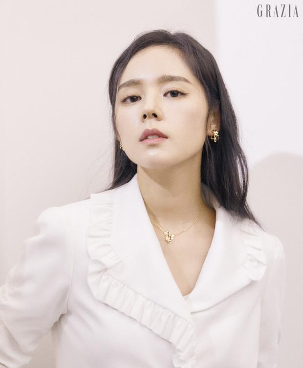 Tips to fly away wrinkles of 40-year-old beauty Han Ga In - 2