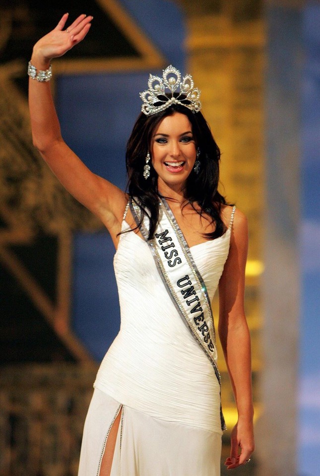 See the young, unbelievable beauty of Miss Universe Natalie Glebova - 5