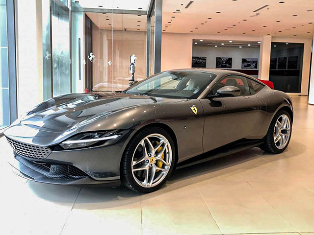 Siêu xe Ferrari Roma chính hãng đầu tiên về Việt Nam