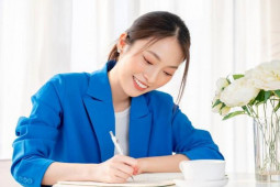 Bạn trẻ - Cuộc sống - MC Olympia Khánh Vy từng gặp bất ổn đỉnh điểm, kể trải nghiệm "lao thẳng vào nỗi sợ"