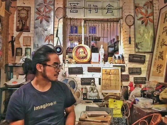 Kinh doanh - Bị bố mẹ coi là “đồ bỏ đi”, chàng cử nhân đại học kiếm bộn tiền nhờ đi “nhặt rác”