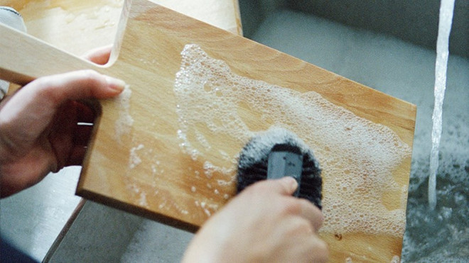 4 steps to clean cutting boards to avoid poisoning - 3