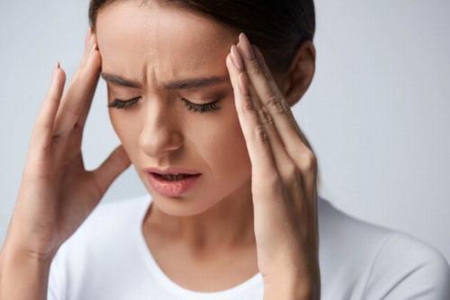 People with persistent headaches after COVID-19 need to do to quickly recover?  - first