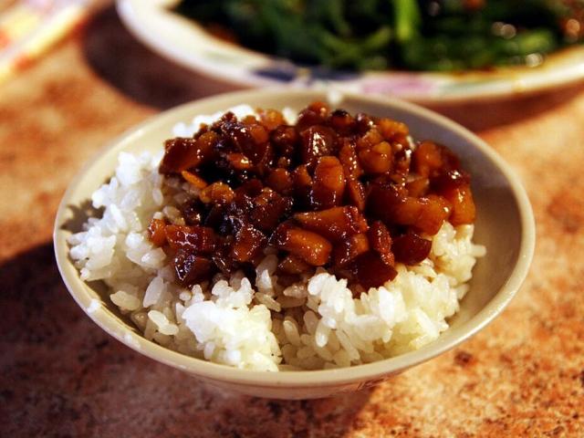 Sức khỏe đời sống - Chuyên gia dinh dưỡng tiết lộ, có 3 đối tượng nhất phải kiêng ăn cơm với thịt kho