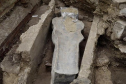 Thế giới - Sắp mở cỗ quan tài bằng chì có xác ướp thời Trung Cổ bên dưới nhà thờ Đức Bà Paris