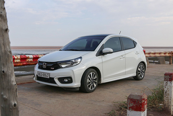Honda Brio RS discounts more than 50 million VND to attract domestic customers - 3