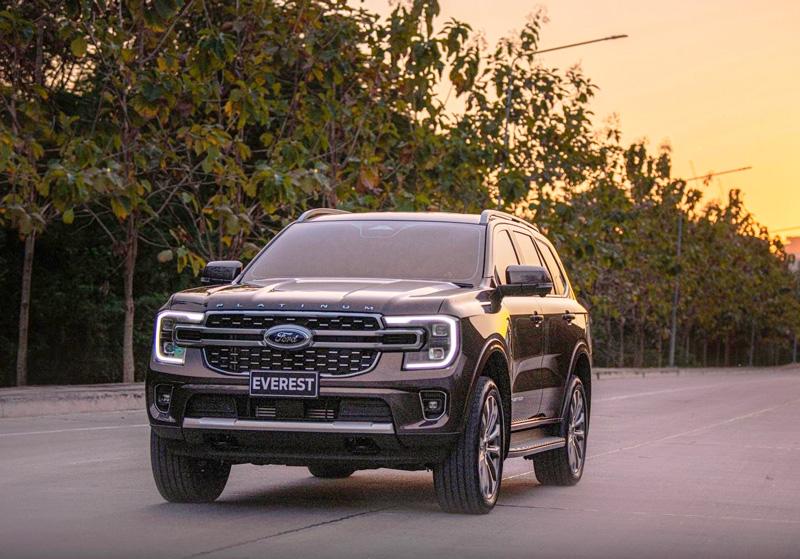 Giá xe Ford Everest cập nhật cuối tháng 4/2022, đánh giá nhanh, ảnh thực tế - 3