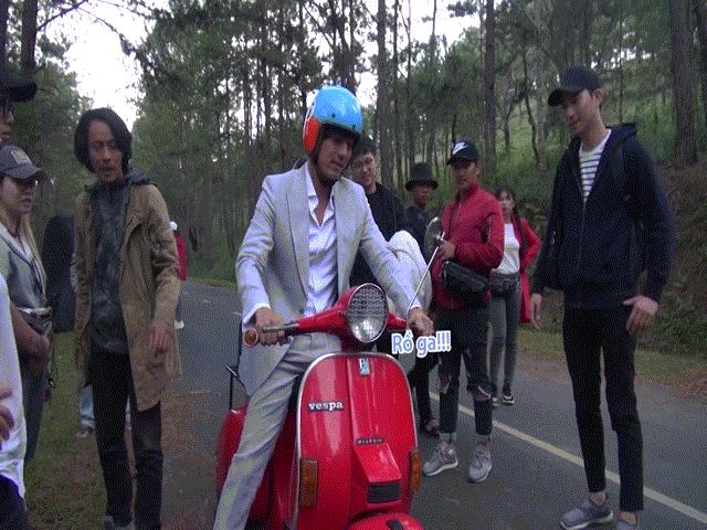 Phim - "Người tình trong mộng" của Lý Nhã Kỳ chật vật chạy xe máy khi đến Việt Nam