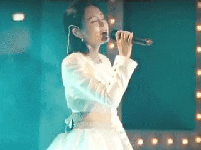 Đời sống Showbiz - Clip nghi vấn Hiền Hồ trở lại sau ồn ào đời tư khiến dân mạng "rẽ sóng"