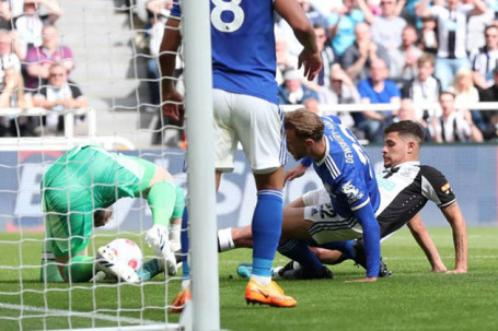 Video bóng đá Newcastle - Leicester: Vỡ òa phút 90+5, ngược dòng nghẹt thở (Vòng 33 Ngoại hạng Anh)
