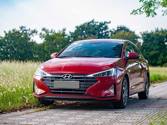 Tin tức ô tô - Giá xe Hyundai Elantra lăn bánh tháng 4/2022, giảm 50% lệ phí trước bạ