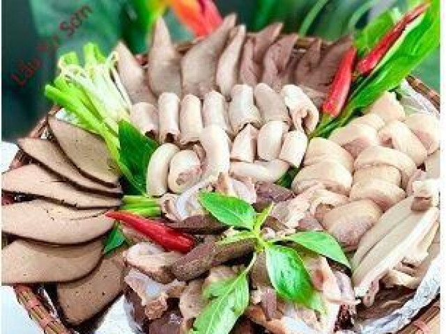 Sức khỏe đời sống - Những "đại kỵ" khi ăn lòng lợn, biết để tránh rước cả ổ vi khuẩn vào thân