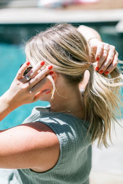 6 ways to make hair shiny when summer comes - 4