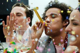 Nhân viên không thích tiệc sinh nhật mà sếp vẫn tổ chức cho, kết quả là sếp phải đền 10 tỷ