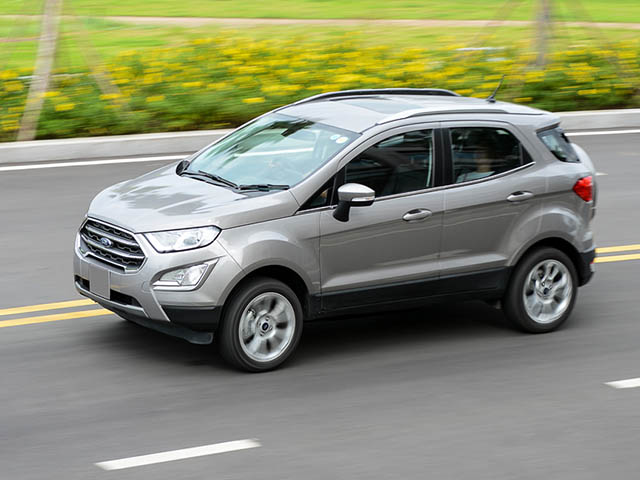 Giá xe Ford EcoSport lăn bánh tháng 4/2022, giảm 50% phí trước bạ