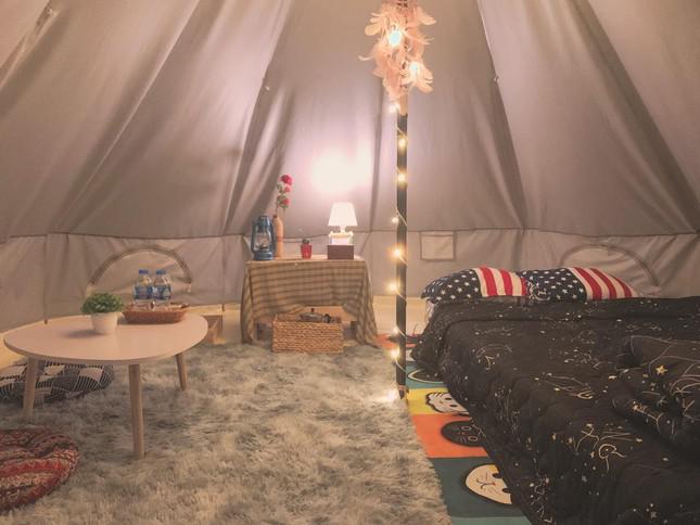 Giới trẻ "sốt xình xịch" với trào lưu glamping - 2