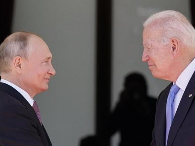 Nga, Mỹ đồng loạt hé lộ thu nhập của hai ông Putin và Biden