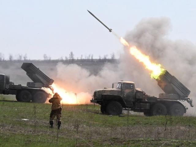 Nga tuyên bố ”giai đoạn mới” bắt đầu, tấn công hơn 1.200 mục tiêu ở Ukraine