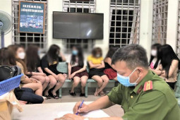 Pháp luật - Nhiều tiếp viên quán cà phê ở Bình Dương "dụ" khách mua dâm