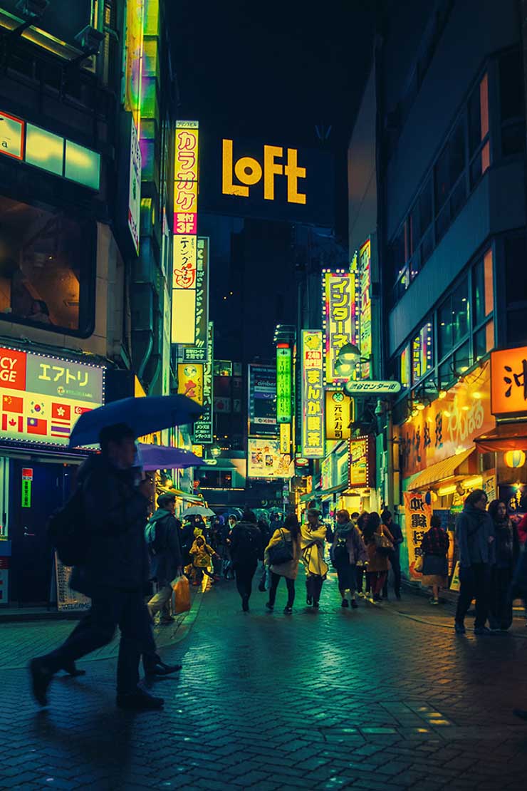 7. Davide Sasso chụp rất nhiều bức ảnh về đêm ở Tokyo. Qua ống kính của anh, Tokyo hiện lên với một vẻ đẹp hiện đại, sang trọng nhưng có nét trầm buồn.
