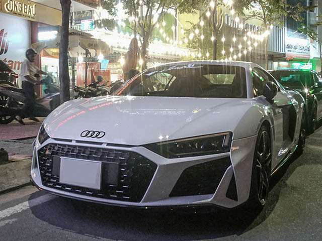 Ngắm xe - Audi R8 Performance chạy lướt rao bán giá thấp hơn vài tỷ đồng