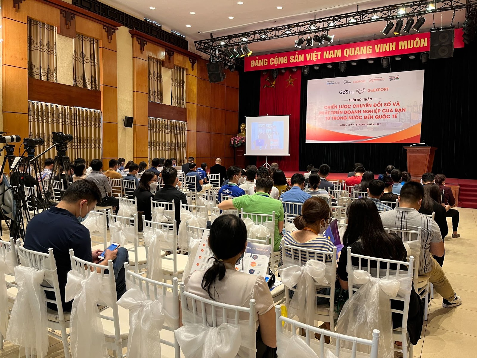 Sự kiện thu hút hàng trăm doanh nghiệp tham gia