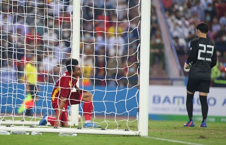 Các cầu thủ U23 Việt Nam bỏ lỡ nhiều cơ hội ghi bàn trước U20 Hàn Quốc