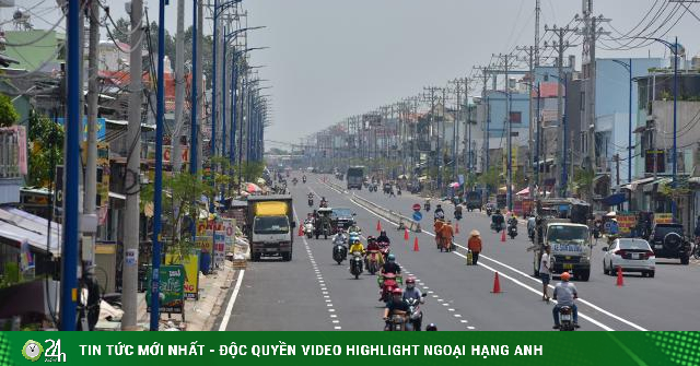 Unexpected change at the construction that used to have 500 “lost” power poles on the street in Ho Chi Minh City