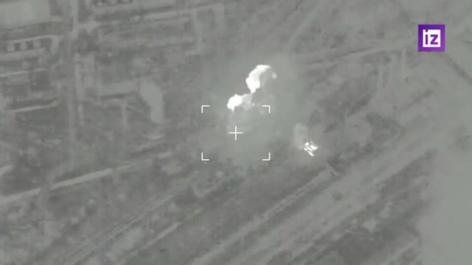 Nga công bố hình ảnh máy bay không người lái tấn công một mục tiêu quân sự Ukraine trong đêm ngày 19.4 (ảnh: TASS)