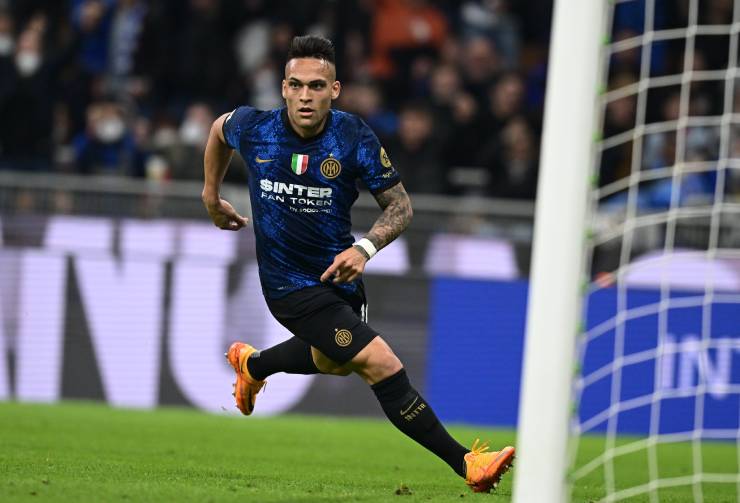 Lautaro Martinez tỏa sáng giúp Inter Milan đánh bại AC Milan