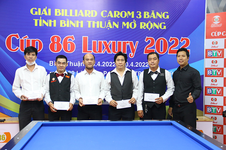 Các cơ thủ thua tại vòng 1/8 nhận giải thưởng khuyến khích từ ban tổ chức