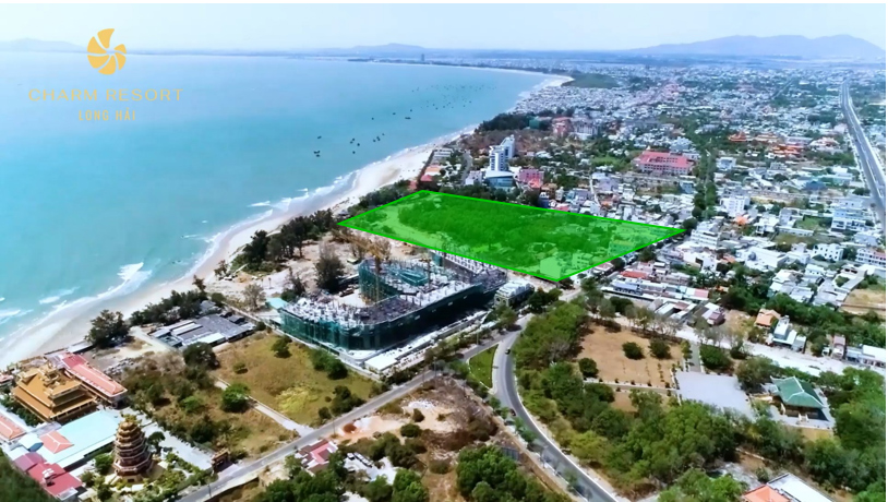 Charm Resort Long Hải sở hữu vị trí đắc địa ngay cạnh khu vực quy hoạch của quảng trường Long Hải (màu xanh)