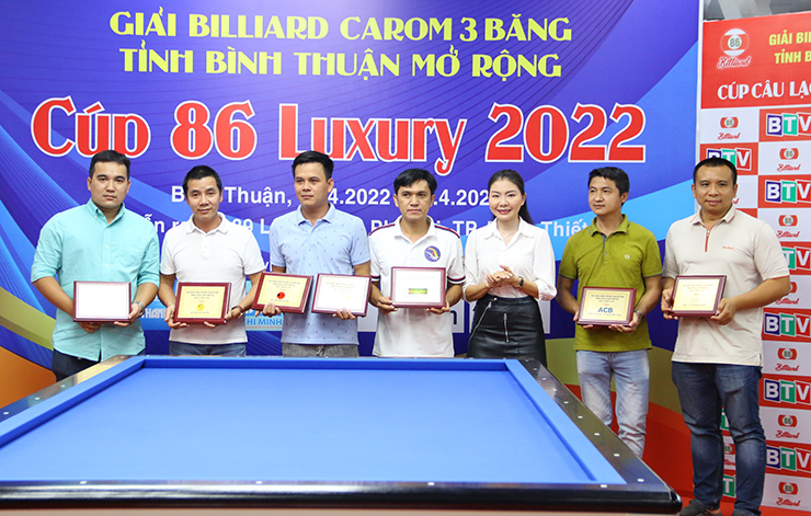 Các nhà tài trợ của giải được vinh danh