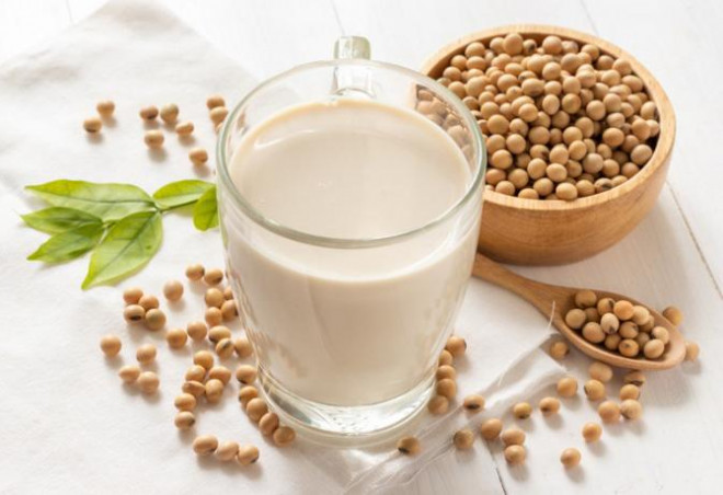 Sữa đậu nành chứa nhiều protein nên có thể thay thế đạm động vật, giúp giảm cân hiệu quả.