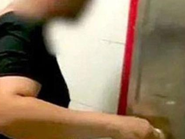 Bạn trẻ - Cuộc sống - Bay cả ngàn km thăm bạn gái để làm cô bất ngờ nhưng điều anh chứng kiến còn sốc gấp bội