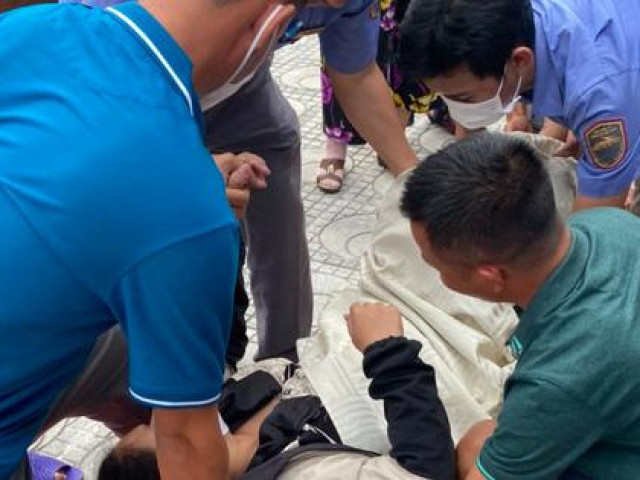 Tin tức trong ngày - Bé gái được sinh ra trên đoàn tàu hướng ra Bắc