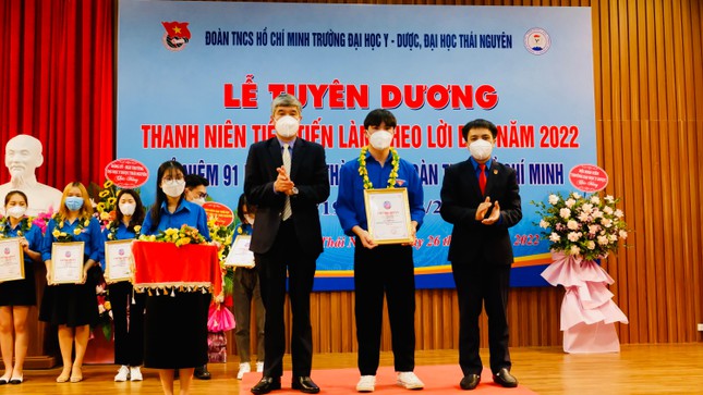 Thành Công đạt chứng nhận Thanh niên tiên tiến làm theo lời bác năm 2022.
