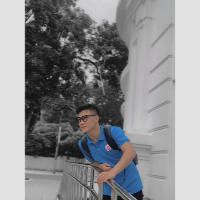 Khi con người trải qua áp lực, ta sẽ mạnh mẽ, sẽ vững tin hơn về tương lai phía trước của bản thân mình.