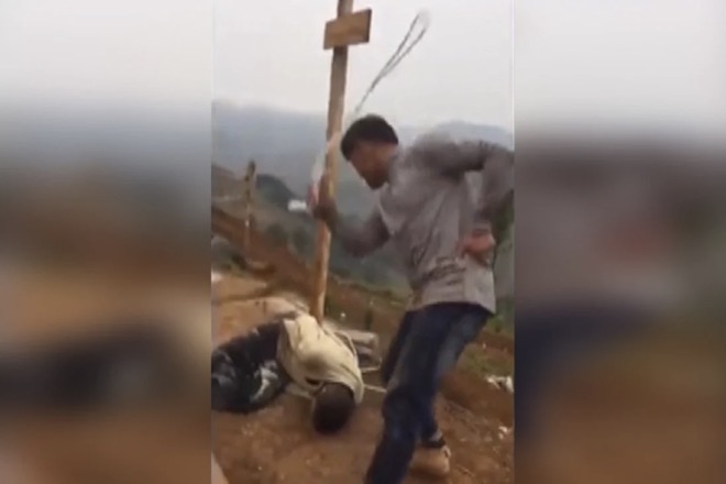 Người đàn ông Trung Quốc hành hạ công nhân bản địa ở Rwanda.