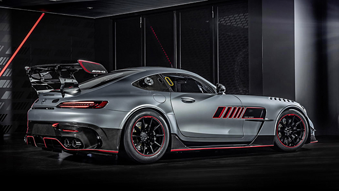 Ngắm biến thể dành cho đường đua của dòng xe Mercedes-AMG GT - 3