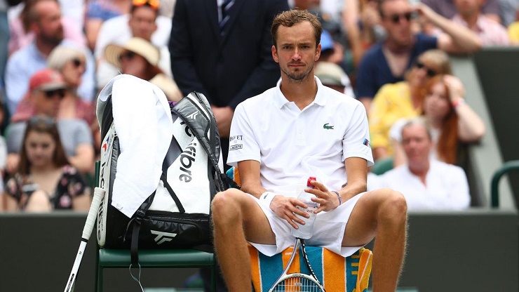 Daniil Medvedev bị cấm tham dự Wimbledon
