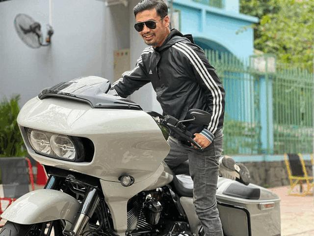 Giải trí - Tay chơi xe cổ cưới được vợ trẻ đẹp kém 26 tuổi: Tài sản có "khủng" bằng sao nữ cùng quê?