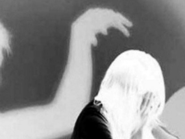 Pháp luật - Tạm giam nam thanh niên "nếm trái cấm" cùng người yêu "nhí"